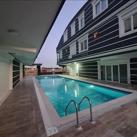 דירה Avullar Palace Mit Pool In אנטליה