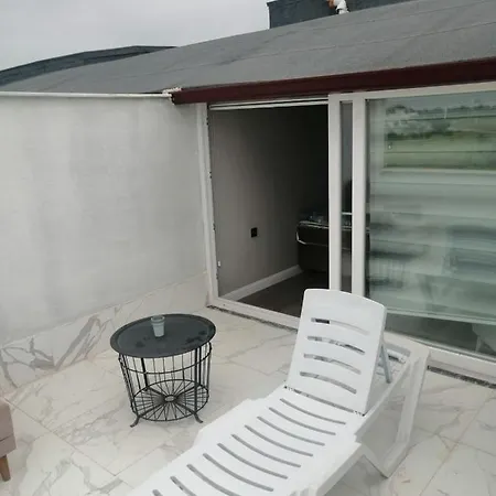 Avullar Palace Mit Pool In דירה