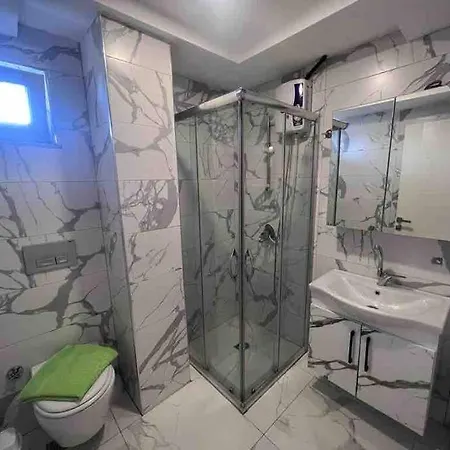 Avullar Palace Mit Pool In Apartment Antalya