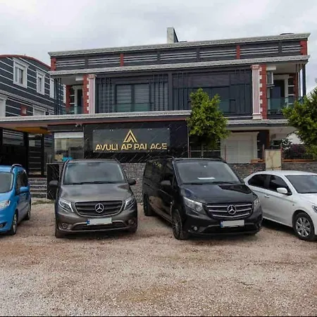 Avullar Palace Mit Pool In Antalya