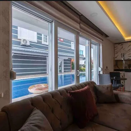 Avullar Palace Mit Pool In Apartment *