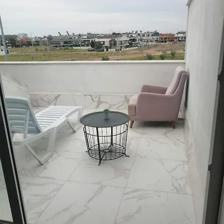 Avullar Palace Mit Pool In Apartment